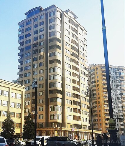 Продаётся 4-комн. новостройка 197 м², м. Элмляр Академиясы, photo 1 from 25