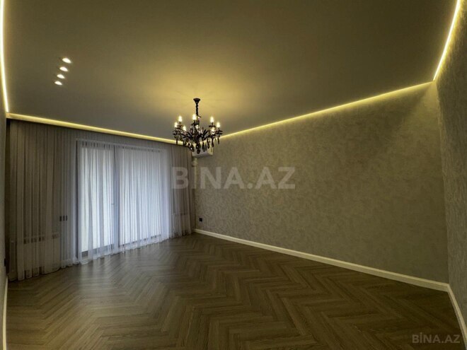 Продаётся 3-комн. вторичка 100 м², пос. Бакиханова, photo 1 from 32