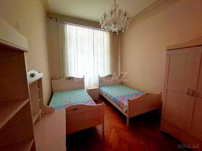 Satılır 6 otaqlı köhnə tikili 200.5 m², İçəri Şəhər m., photo 11 from 17