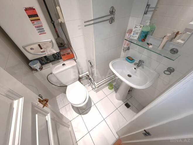 Satılır 4 otaqlı köhnə tikili 170 m², Sahil m., photo 22 from 26