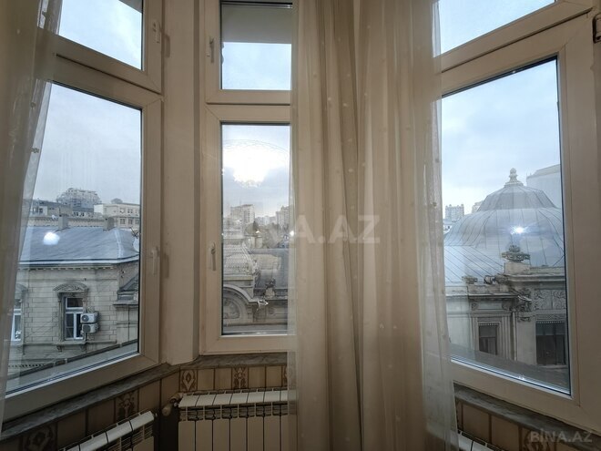 Satılır 4 otaqlı köhnə tikili 170 m², Sahil m., photo 10 from 26