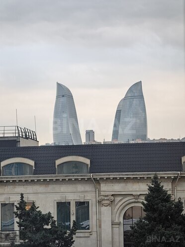 Satılır 4 otaqlı köhnə tikili 170 m², Sahil m., photo 19 from 26