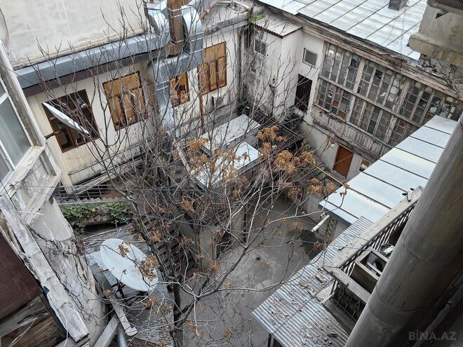Satılır 4 otaqlı köhnə tikili 170 m², Sahil m., photo 21 from 26
