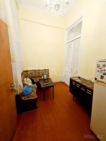 Продаётся 1-комн. вторичка 40 м², м. Низами, photo 4 from 10