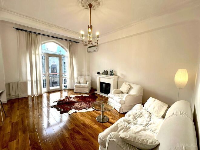 Сдаётся 2-комн. вторичка 80 м², м. Ичеришехер, photo 1 from 18