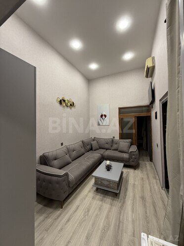 Сдаётся 3-комн. вторичка 50 м², м. Ичеришехер, photo 1 from 11