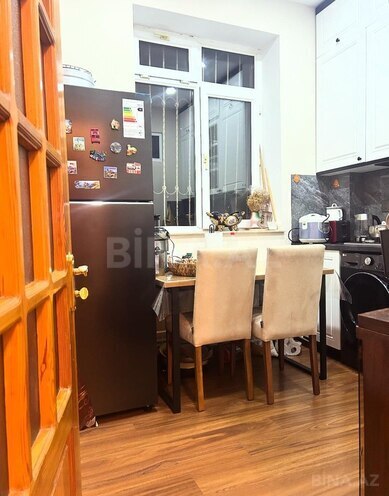 Satılır 2 otaqlı köhnə tikili 70 m², Nizami m., photo 8 from 11