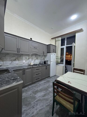 Сдаётся 2-комн. вторичка 55 м², м. Ичеришехер, photo 8 from 18