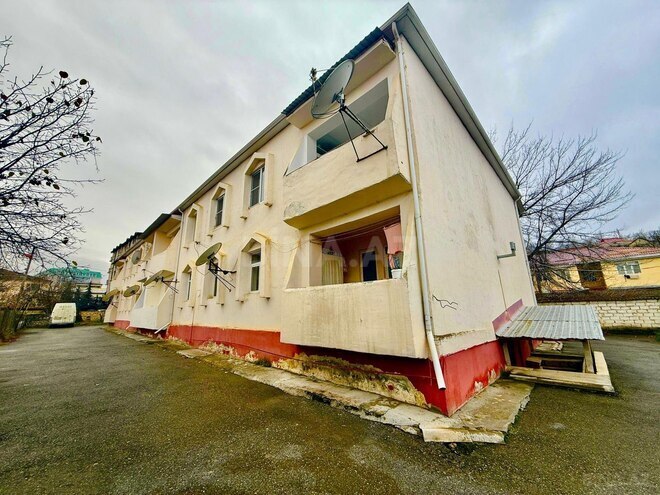 Продаётся 2-комн. вторичка 75 м², photo 1 from 10