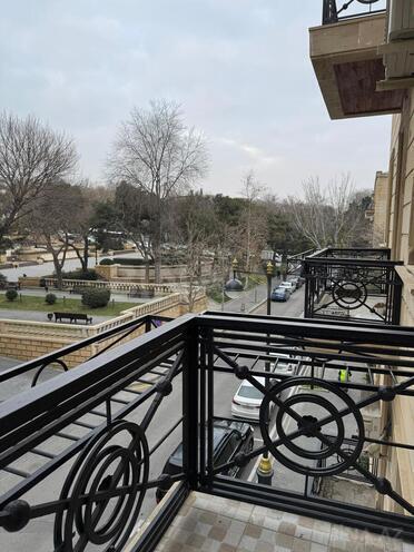 Satılır 4 otaqlı köhnə tikili 130 m², İçəri Şəhər m., photo 3 from 22