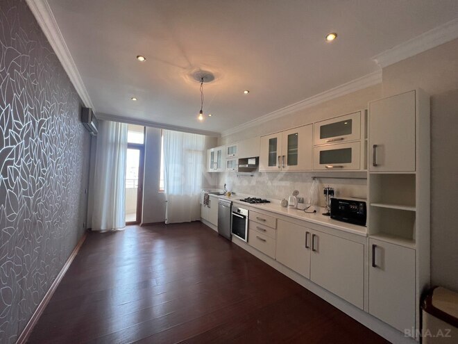 Satılır 3 otaqlı yeni tikili 165 m², Sahil m., photo 1 from 12