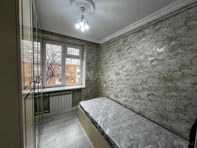 Продаётся 3-комн. вторичка 50 м², м. Кара Караев, photo 16 from 23