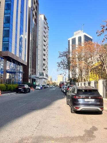 Продаётся 3-комн. новостройка 210 м², м. Элмляр Академиясы, photo 13 from 15
