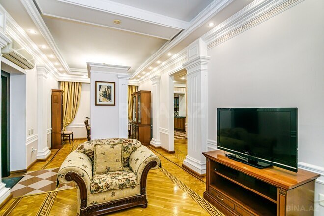 İcarəyə verilir 2 otaqlı köhnə tikili 70 m², Sahil m., photo 8 from 32