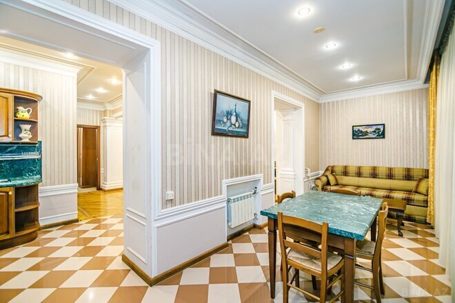 İcarəyə verilir 2 otaqlı köhnə tikili 70 m², Sahil m., photo 15 from 32