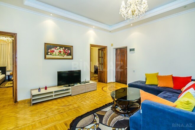 Сдаётся 4-комн. вторичка 157 м², м. Ичеришехер, photo 12 from 32