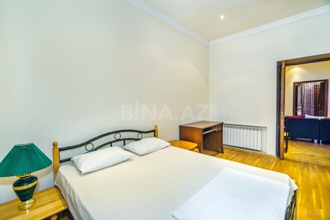 Сдаётся 4-комн. вторичка 157 м², м. Ичеришехер, photo 22 from 32