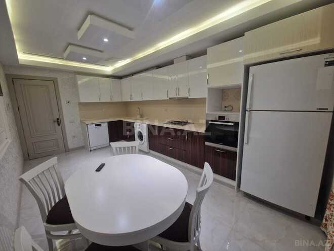 Сдаётся 3-комн. новостройка 190 м², м. Низами, photo 13 from 21