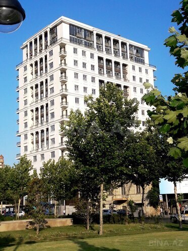 Продаётся 3-комн. новостройка 186 м², м. Сахил, photo 1 from 15