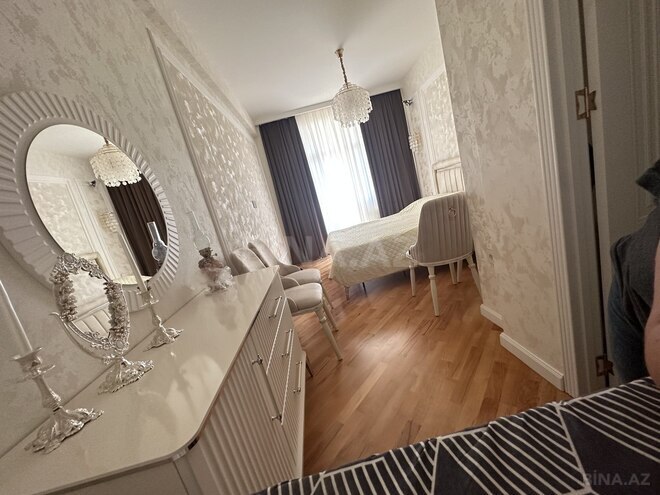 Сдаётся 2-комн. новостройка 72 м², м. Кара Караев, photo 1 from 10