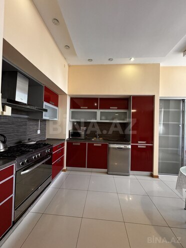 Сдаётся 3-комн. новостройка 160 м², м. 28 мая, photo 9 from 32