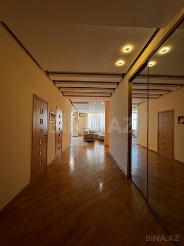 Сдаётся 3-комн. новостройка 160 м², м. 28 мая, photo 13 from 32