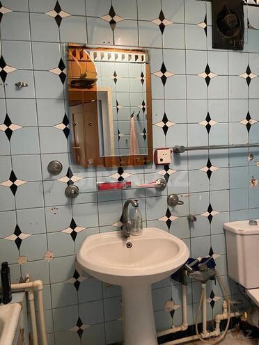 Продаётся 2-комн. вторичка 65 м², м. Элмляр Академиясы, photo 8 from 9