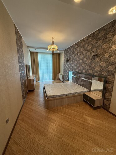 Сдаётся 3-комн. новостройка 120 м², м. 28 мая, photo 9 from 20