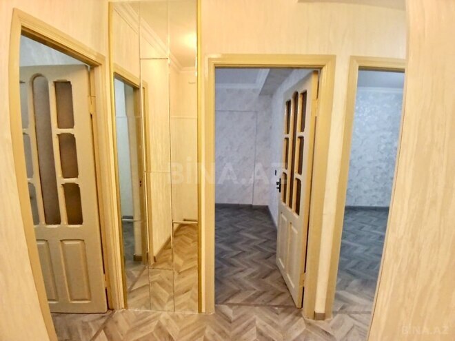 Продаётся 3-комн. вторичка 70 м², м. Кара Караев, photo 3 from 31