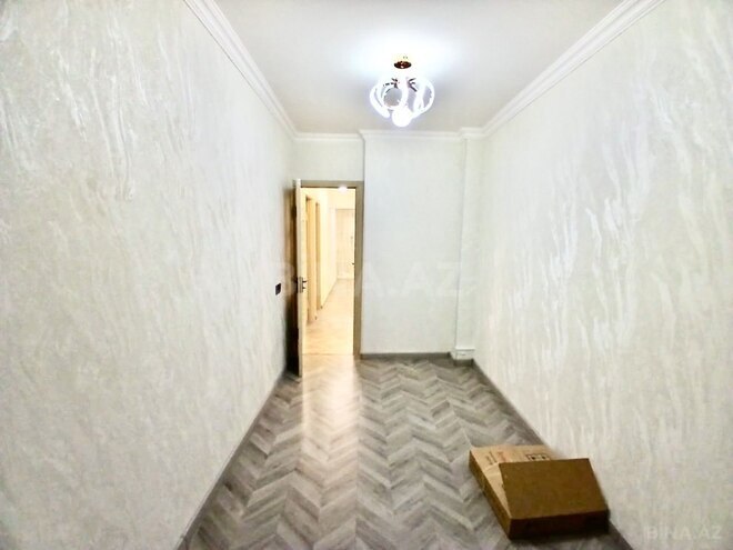 Продаётся 3-комн. вторичка 70 м², м. Кара Караев, photo 22 from 31
