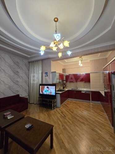 Сдаётся 2-комн. новостройка 75 м², м. Низами, photo 1 from 17