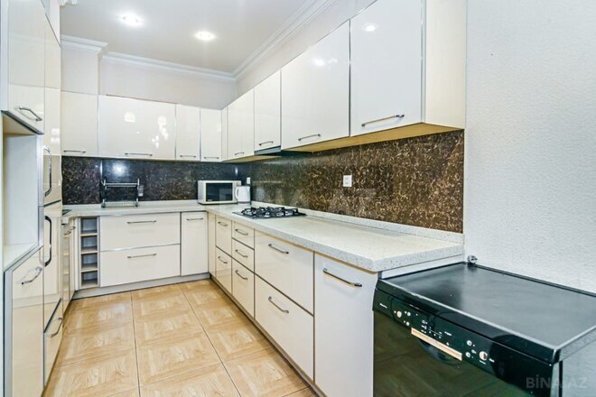 Сдаётся 2-комн. новостройка 85 м², м. Дернегюль, photo 1 from 18