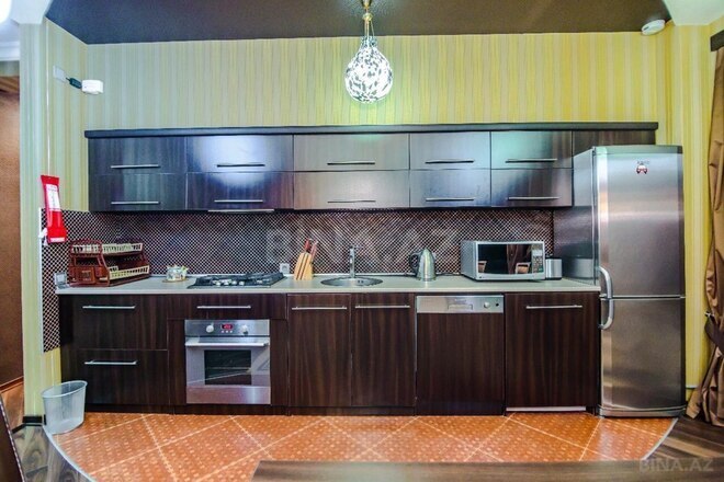 Сдаётся 2-комн. новостройка 84 м², м. Низами, photo 1 from 8