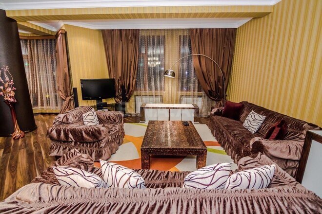 Сдаётся 2-комн. новостройка 84 м², м. Низами, photo 3 from 8
