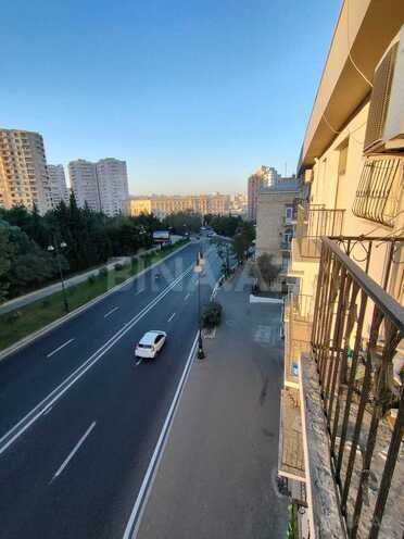 Продаётся 2-комн. вторичка 55 м², м. Ичеришехер, photo 6 from 11