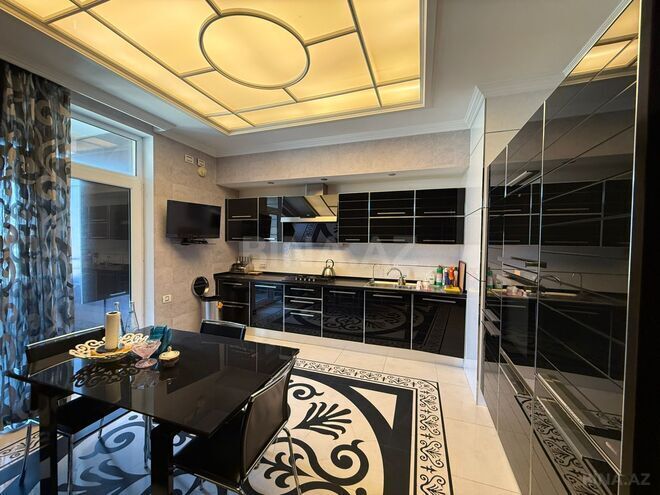 Satılır 4 otaqlı yeni tikili 198 m², 28 May m., photo 15 from 25