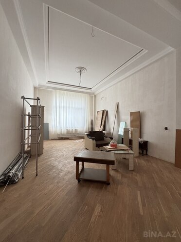 Satılır 9 otaqlı həyət evi/bağ evi 900 m², Bayıl q., photo 11 from 32