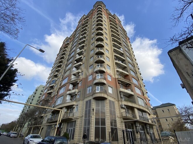 Продаётся 5-комн. новостройка 225 м², м. Элмляр Академиясы, photo 1 from 32