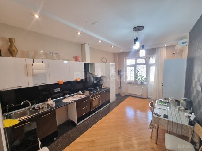 Продаётся 3-комн. новостройка 168 м², м. Низами, photo 7 from 11