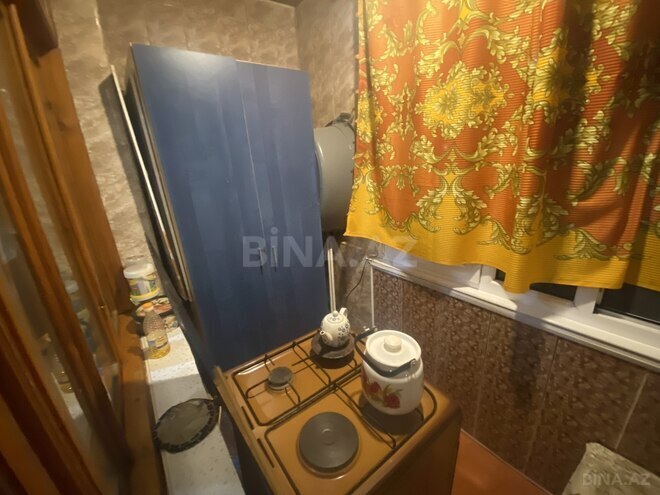 Satılır 2 otaqlı köhnə tikili 70 m², Qara Qarayev m., photo 5 from 14
