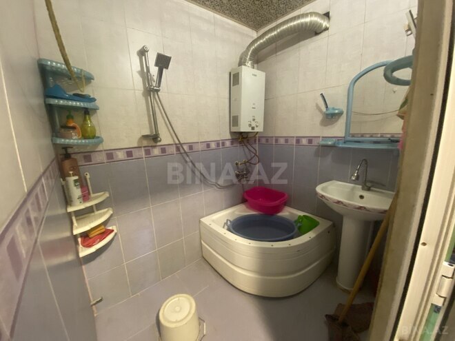 Satılır 2 otaqlı köhnə tikili 70 m², Qara Qarayev m., photo 10 from 14