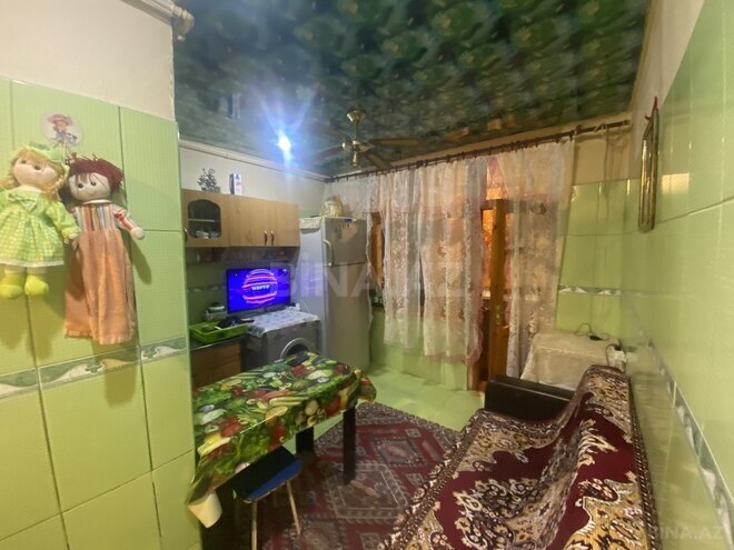 Satılır 2 otaqlı köhnə tikili 70 m², Qara Qarayev m., photo 3 from 14