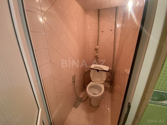 Satılır 2 otaqlı köhnə tikili 70 m², Qara Qarayev m., photo 9 from 14