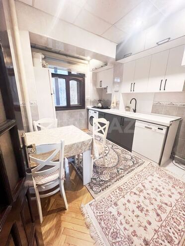 Satılır 4 otaqlı köhnə tikili 105 m², Azadlıq Prospekti m., photo 11 from 13