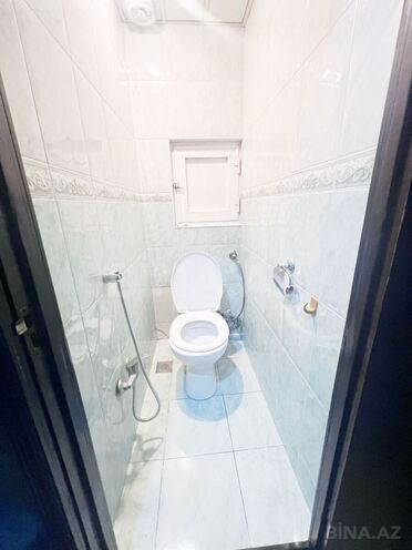 Satılır 4 otaqlı köhnə tikili 105 m², Azadlıq Prospekti m., photo 8 from 13