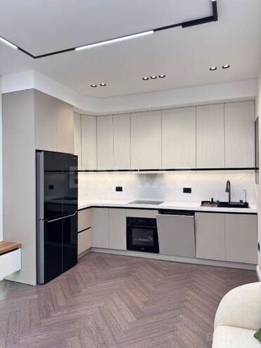 Продаётся 3-комн. новостройка 93 м², м. Элмляр Академиясы, photo 10 from 16