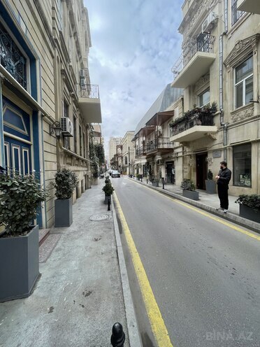 Продаётся 2-комн. вторичка 42 м², м. Сахил, photo 3 from 22