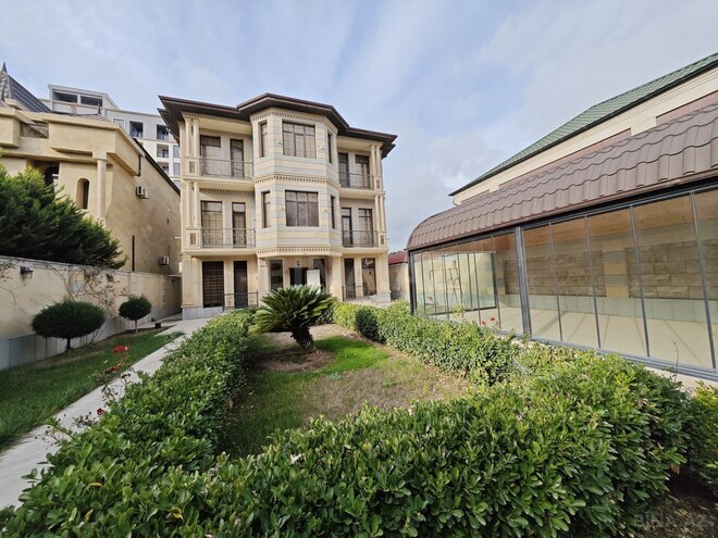 Продаётся 8-комн. дом/дача 440 м², пос. Бакиханова, photo 1 from 32
