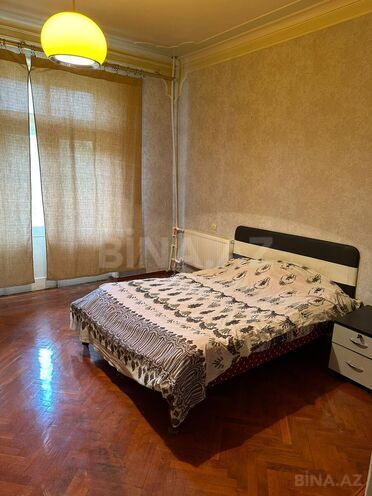 Продаётся 2-комн. вторичка 60 м², м. Элмляр Академиясы, photo 3 from 9