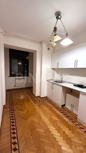 Satılır 3 otaqlı köhnə tikili 110 m², Nərimanov r., photo 12 from 21